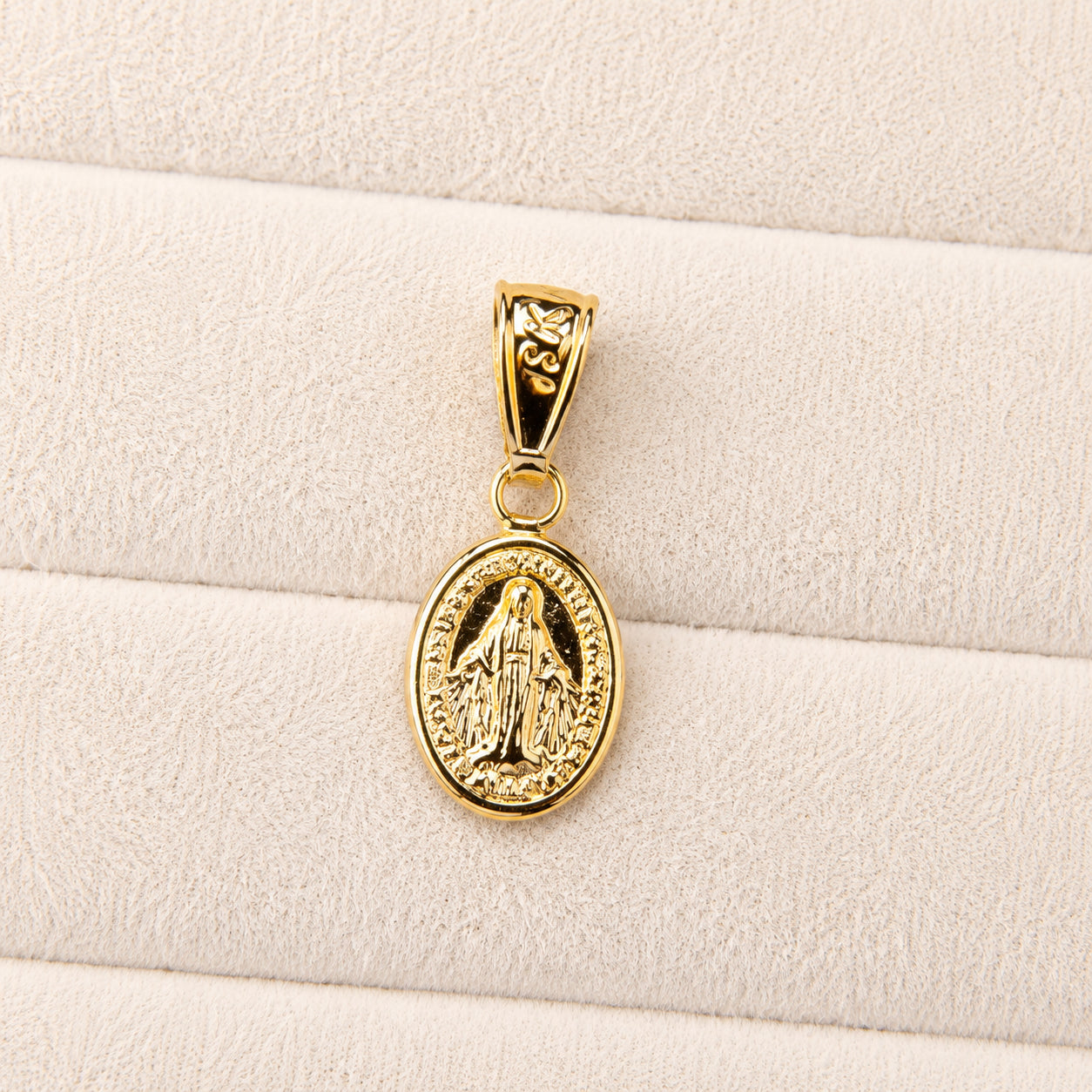 DIJE VIRGEN 18K